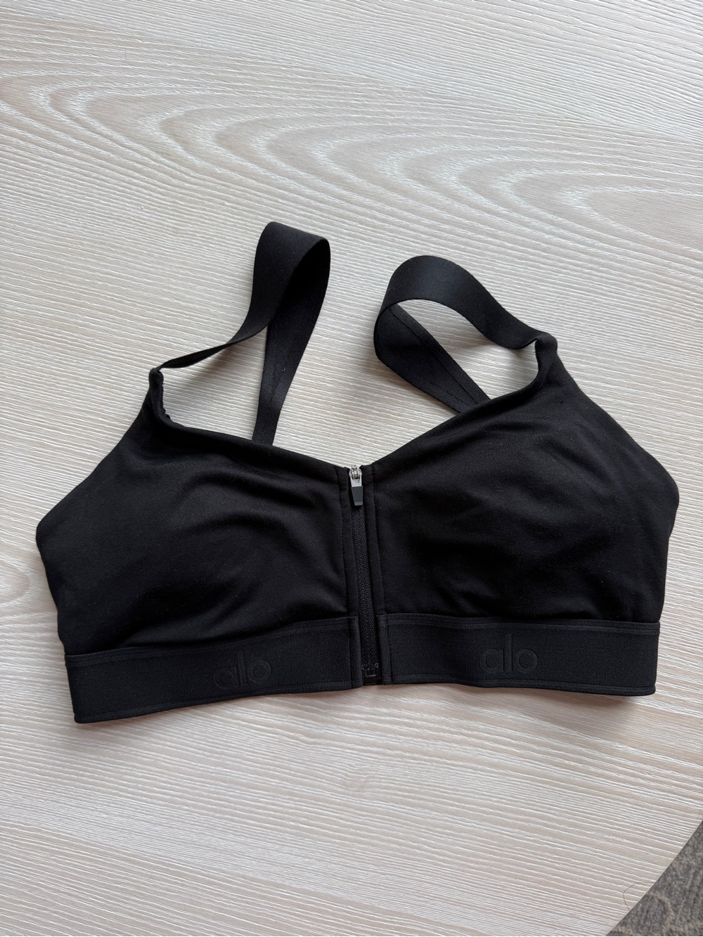 NWOT ALO Yoga Black Strappy Sports Bra